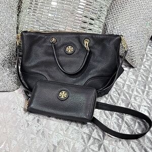 Authentic Tory Burch tote/crossbody with matching wallet